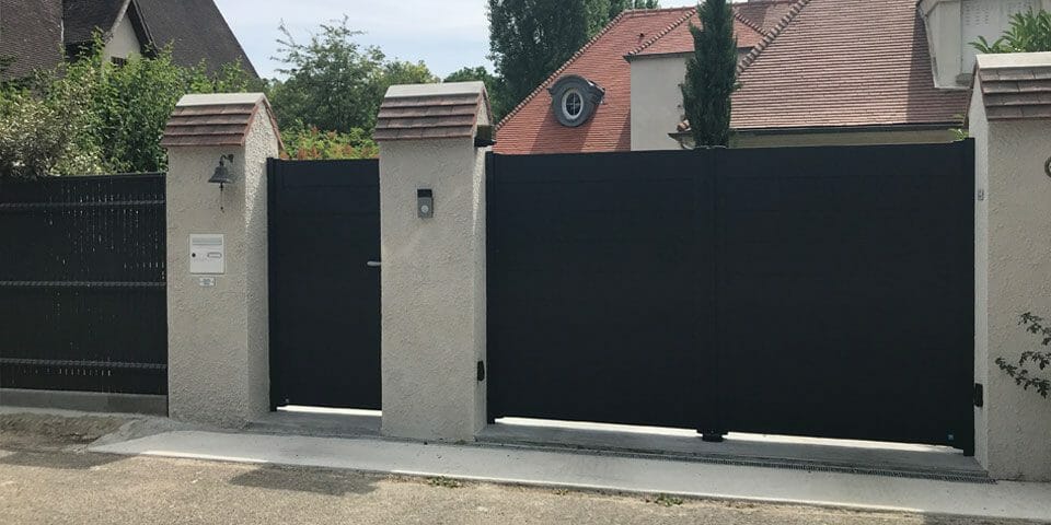 Portail motorisé à Cerny
