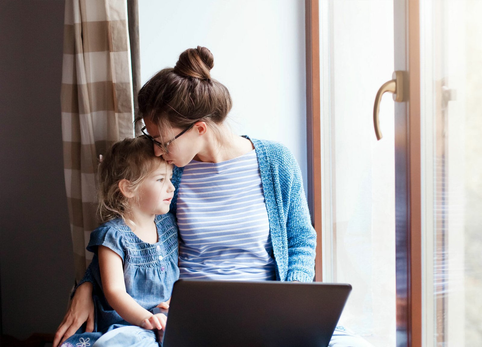 fenêtre mixte Seduxia avec une mère et sa fille