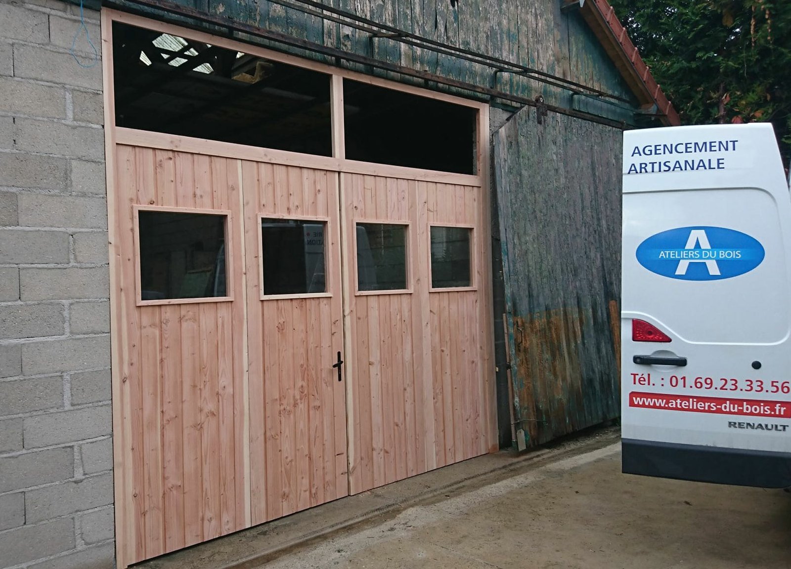 porte-de-garage-bois-essonne Porte de garage réalisation ateliers du bois