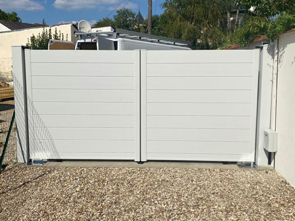 Pose d'un portail aluminium à Soisy-sur-seine