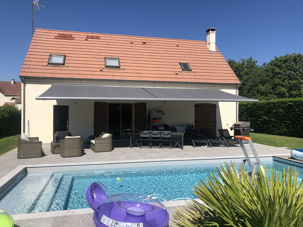Store Banne à La Ferté Alais