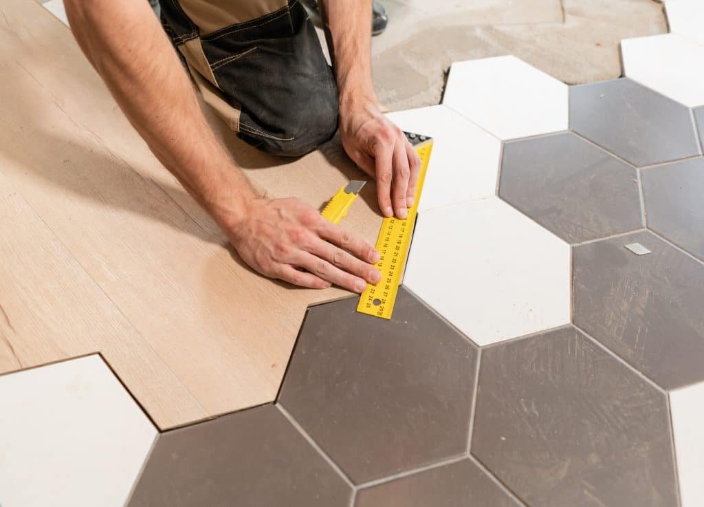découpes originales pour marier parquet et carrelage