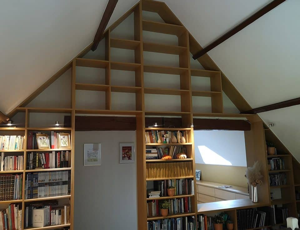 Bibliothèque sur mesure à Noisy sur école