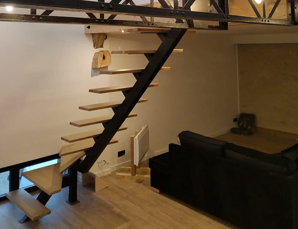 Escalier en acier et bois à Gironville.