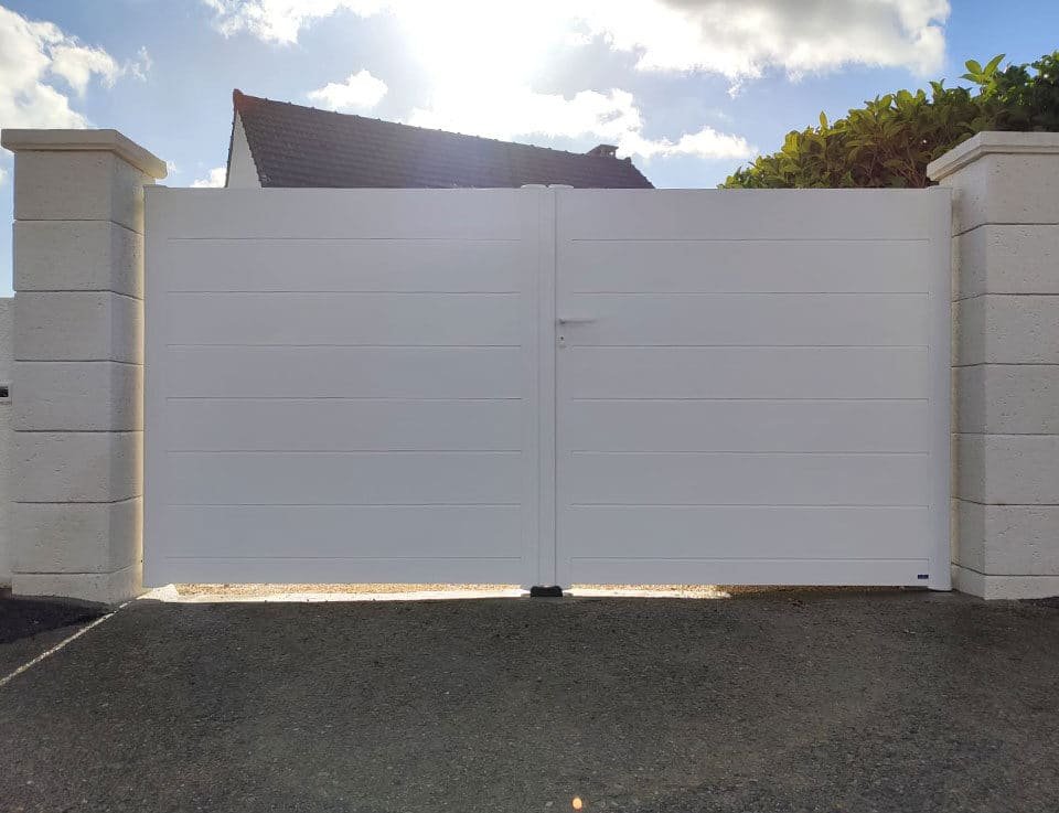 Pose d'un portail aluminium à Saint Germain les Arpajon