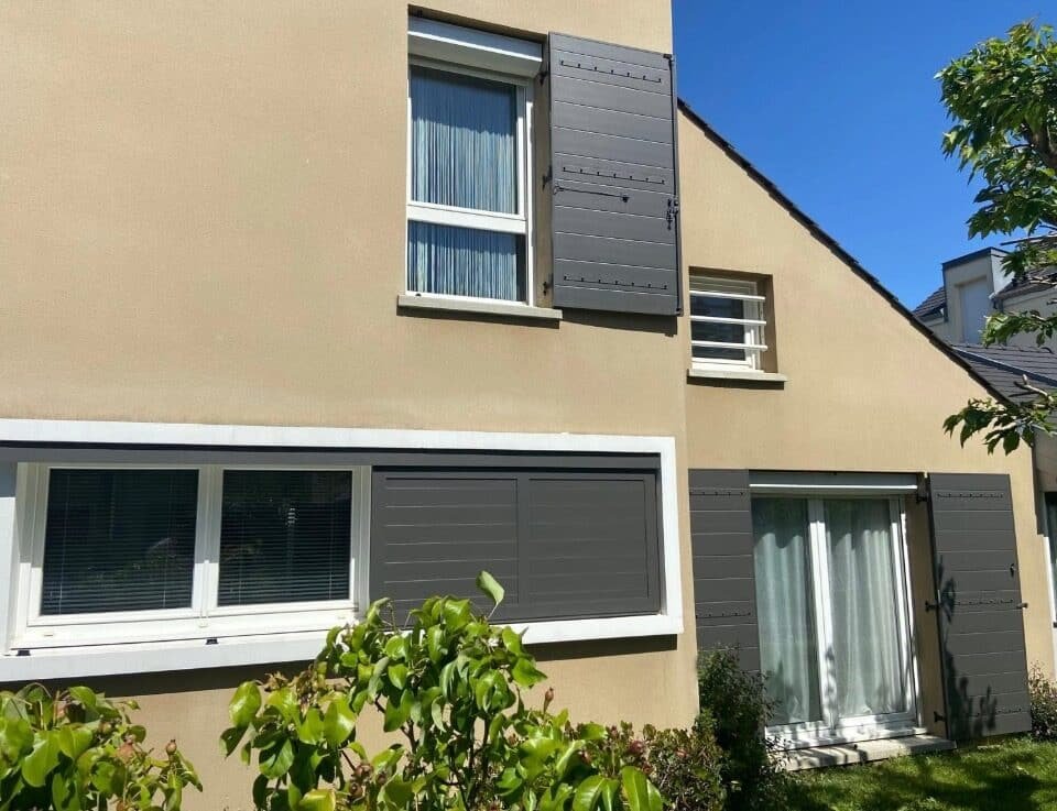 Pose de volets coulissants en Essonne